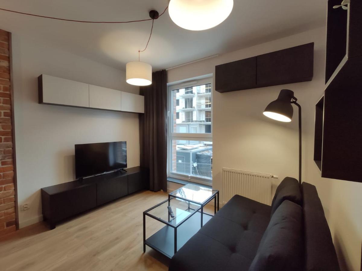 Red Wall Apartment In The Old Town 格但斯克 外观 照片